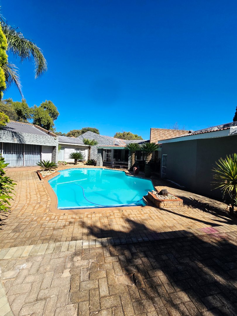 4 Bedroom Property for Sale in Wilkoppies North West